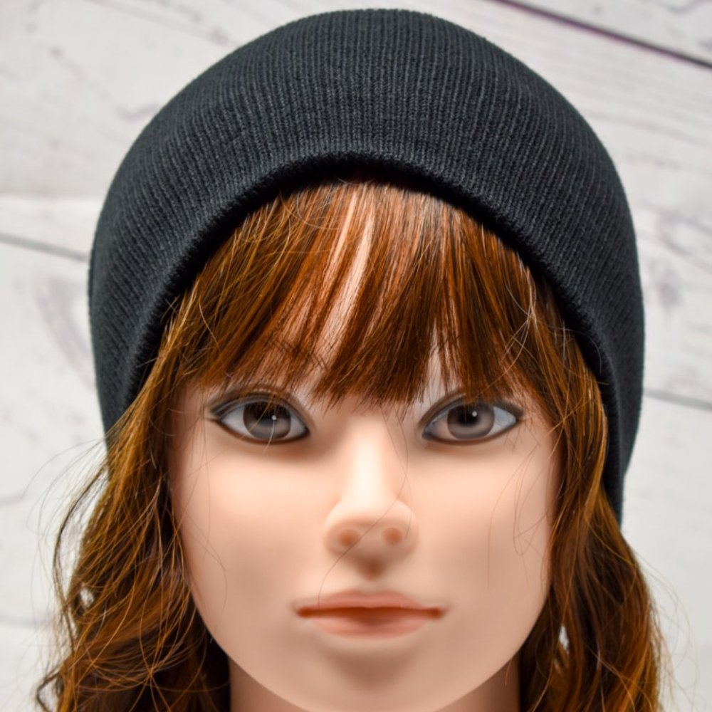 Unisex Plain Black Beanie Winter Cap Hat - Picture 2 of 6